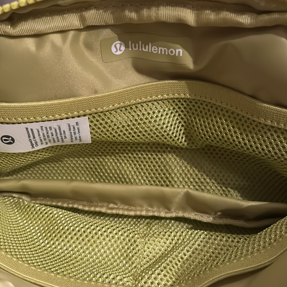 NWT Lululemon Everywhere Belt Bag - Picture 7 of 8